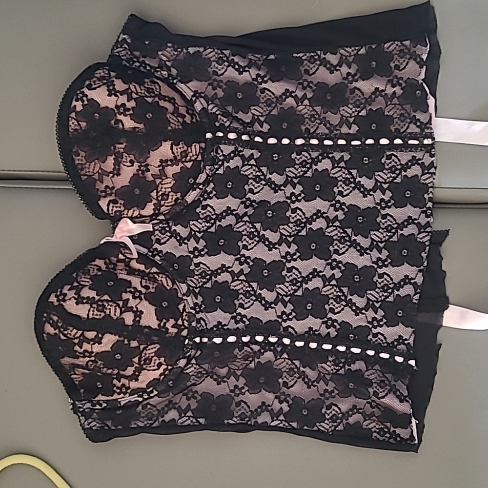 Native intimates lacy top 36b